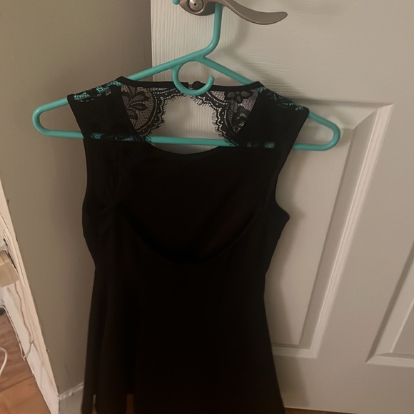 Lulu’s black dress - Picture 5 of 5